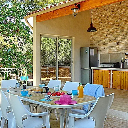 Terre Brulee Villa *