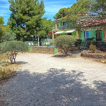 Villa Terre Brulee