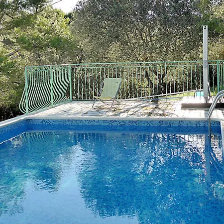 Terre Brulee Villa *